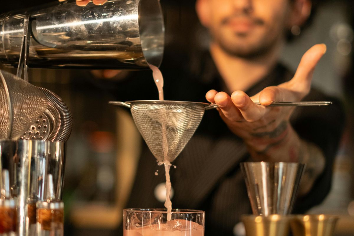 ELEMENTI BASE DI MIXOLOGY E ABBINAMENTO COCKTAIL